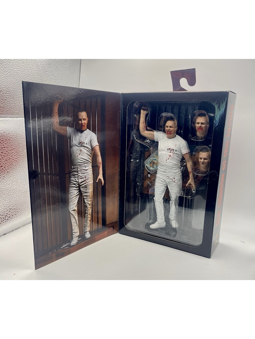 NECA 2024 Hannibal Lecter Figure with Prison Cell Diorama Silence Of The Lambs